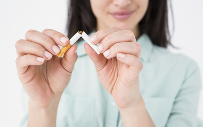 Ce păţeşte creierul unei femei care fumează 20 de ţigări pe zi
