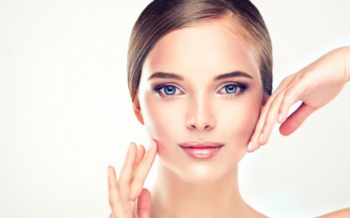 21 de produse cosmetice ieftine pentru buze și ten, care te ajută să obții machiajul perfect