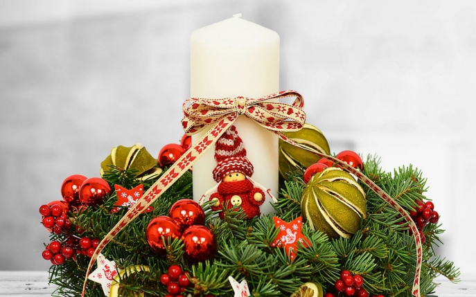Un Crăciun Fericit cu aranjamente și decorațiuni de Crăciun de la Floria.ro