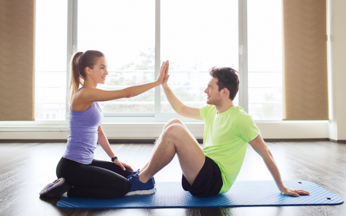 Exerciții fizice pe care să le faci în cuplu