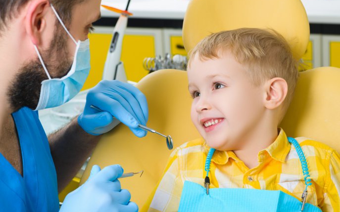 La ce vârstă trebuie să mergi la dentist cu cei mici
