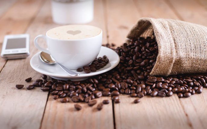 Combinația delicioasă de pus în cafea pentru echilibrarea nivelului de hormoni