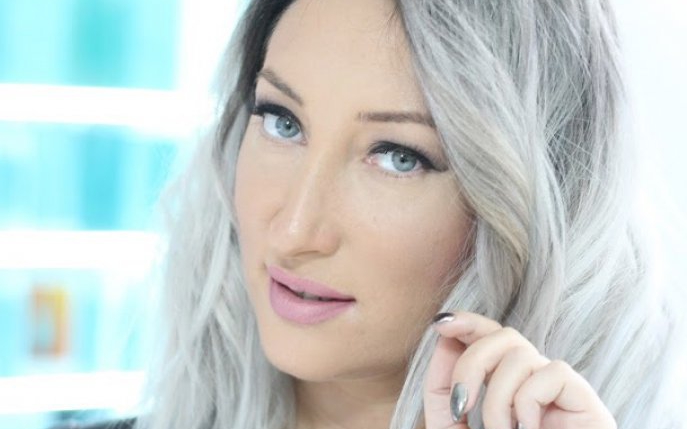 Raluca Racoviță, hair-stylist și makeup artist: "Nu se mai poartă culorile aprinse și sidefate"