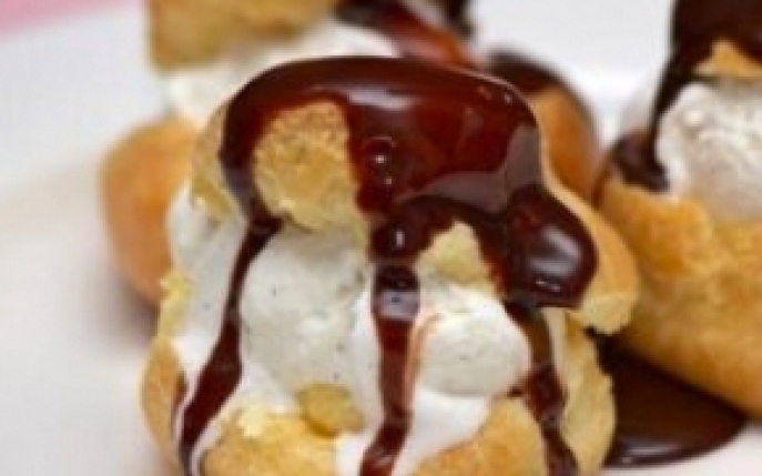 Profiterol - cel mai dulce cadou la desert!