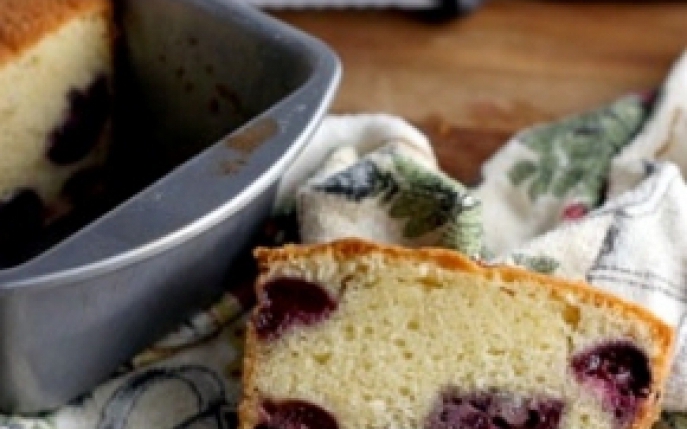 Desert delicios: chec cu visine