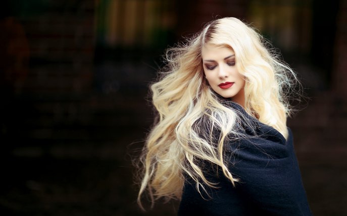 Opt trucuri de îngrijire pentru părul blond