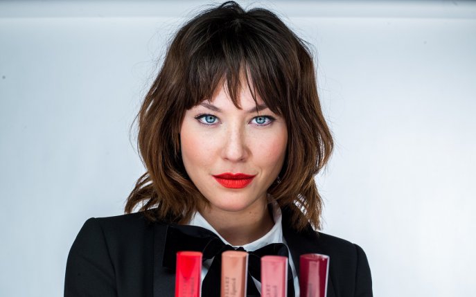 Bourjois lansează Rouge Velvet the Lipstick