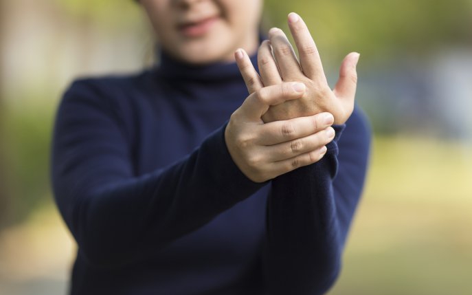 artrite amorteala degetelor artrita genunchiului gonartrita conduce
