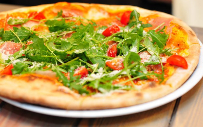Aluat de pizza fara drojdie pentru o cina rapida si savuroasa