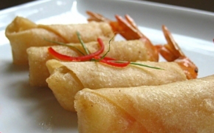Platou de aperitive exotice, un deliciu pe masa ta: creveti in aluat