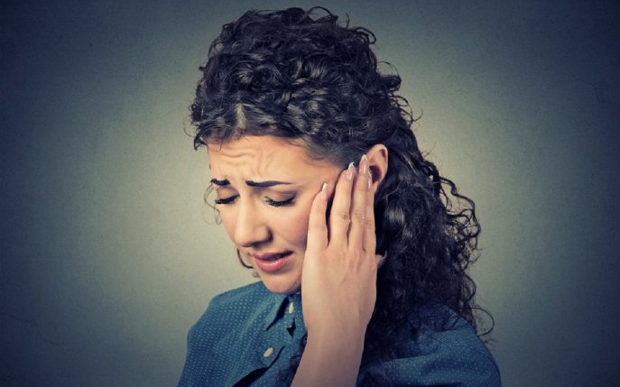 10 cauze comune ale țiuitului în urechi