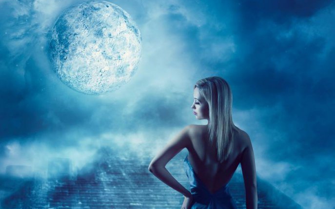 Luna Albastră în Balanță le ajută pe zodii să uite de trecut