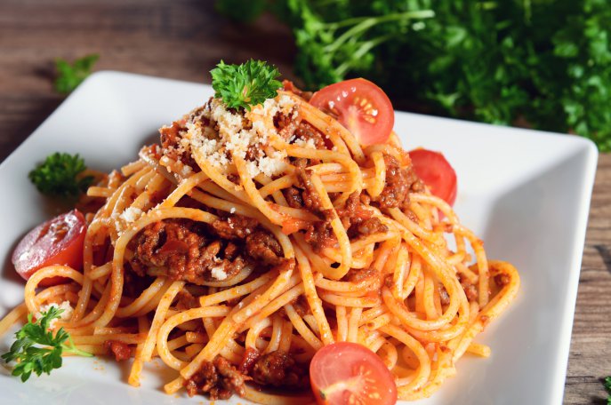 O propunere savuroasa: spaghete cu carne de pui