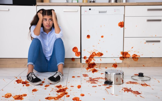 Mai mult timp liber pentru tine: evită aceste 3 greșeli care îți irosesc timp în bucătărie
