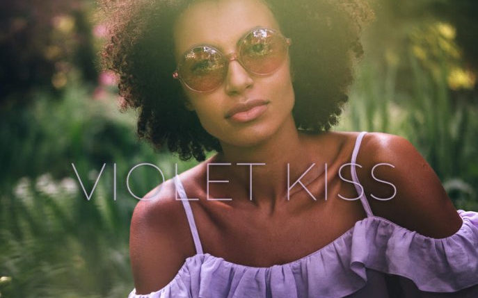 Violet Kiss! 5 ţinute chic, în culoarea verii 2018