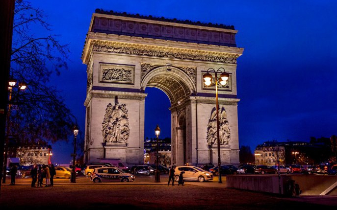 Primăria Parisului a decis: fără mașini în prima duminică a lunii!