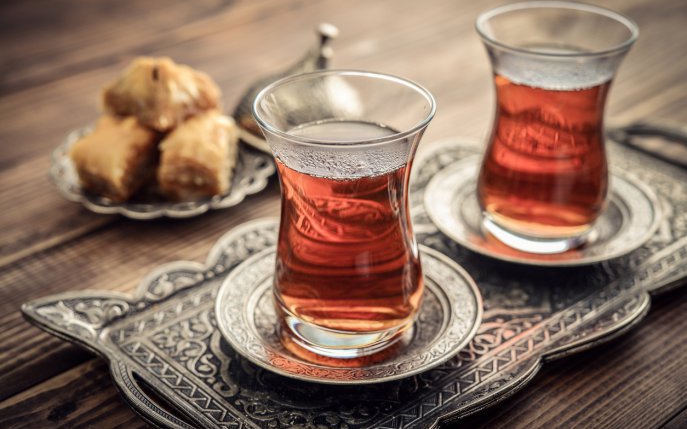 Cum îți faci acasă ceai turcesc