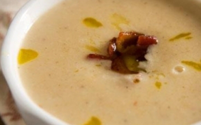 Supa crema de cartofi cu crutoane