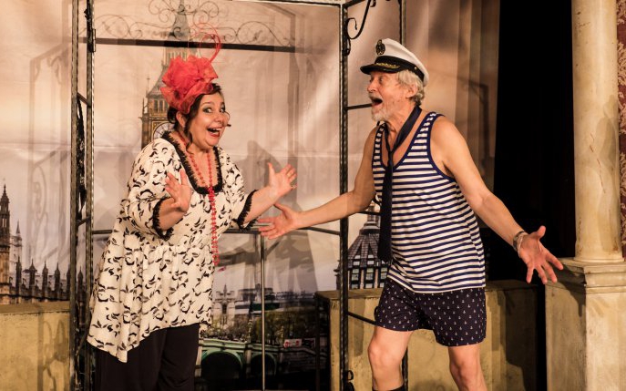 Teatrul Elisabeta stie cum sa te faca sa razi!
