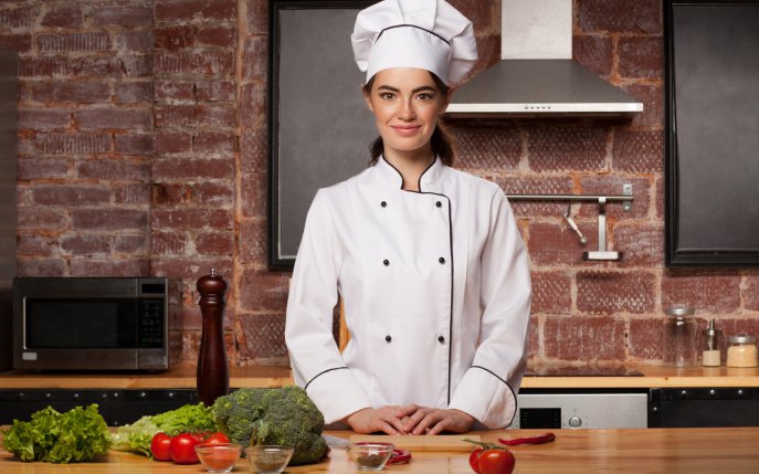 Cum să fii un MasterChef veritabil la tine acasă: lecţia 1 cu chef Liviu Lambrino