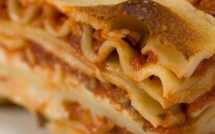 Specialitate italieneasca: lasagna cu carne de pui