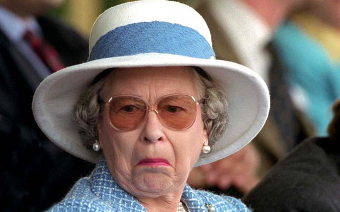 Regina Elisabeta a II-a și-a încălcat propriile reguli: i-a lăsat pe toți cu gura căscată când a apărut așa