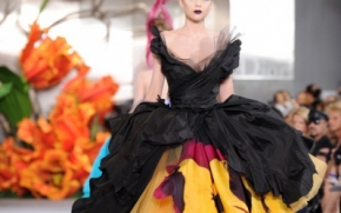 Cauti rochia de seara ideala? Inspira-te din colectiile Haute Couture toamna 2010!