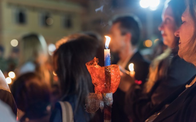 Biserica Ortodoxă Română a luat decizia finală: Cum vom lua, anul acesta, Lumina de Paște