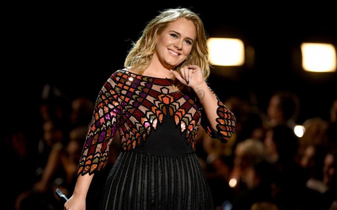 Adele este de nerecunoscut. Iată cum a obținut silueta de model