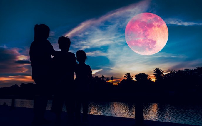 Eclipsa de Lună prin penumbră din 5 iulie: ce îți aduce, în funcție de zodie