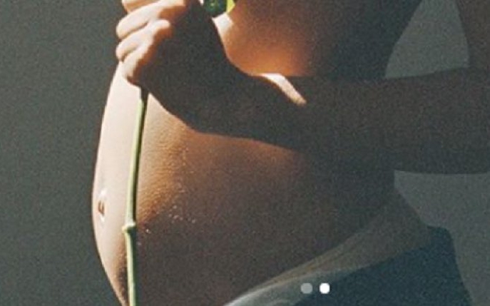 Emily Ratajkowski, una dintre cele mai frumoase femei din lume, gravidă pentru prima oară!