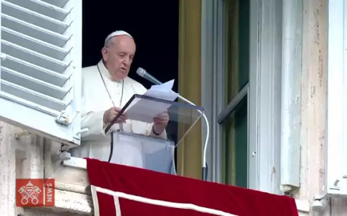 Papa Francisc s-a rugat pentru victimele incendiului de la Piatra-Neamț