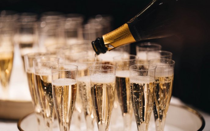 Cinci beneficii ale consumului de șampanie