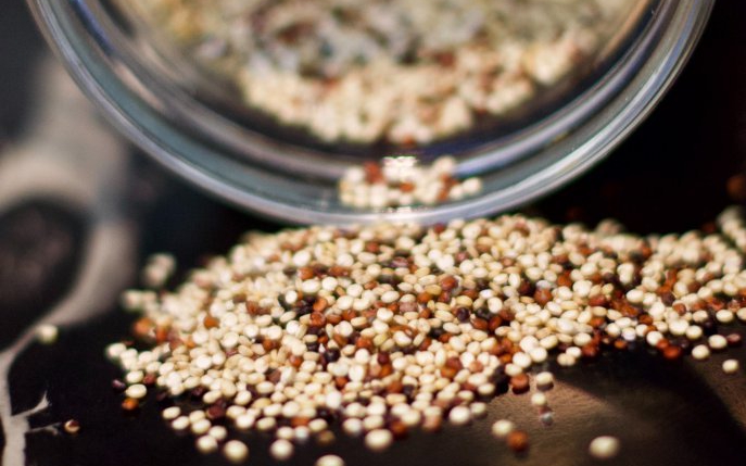Orez brun sau quinoa? Care este mai gustos și mai sănătos?