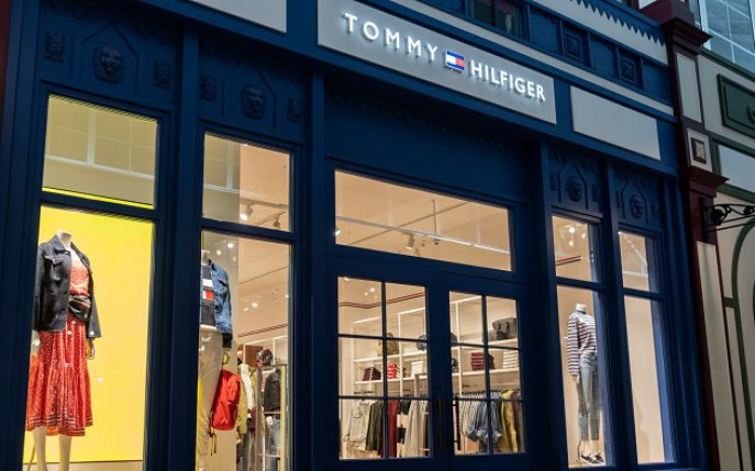 S-a deschis primul Outlet TOMMY HILFIGER din România