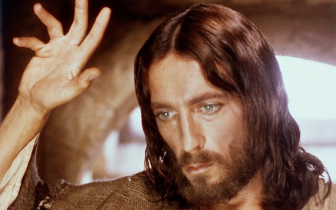 Cum l-a marcat pe Robert Powell, actorul care l-a jucat pe Iisus din Nazaret, rolul din celebrul film