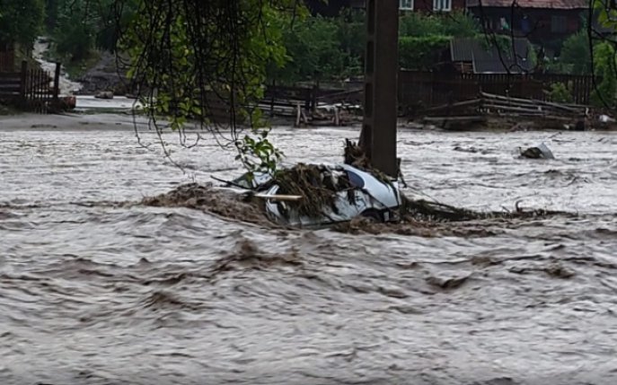 România sub ape: Peste 300 de persoane din Alba sunt evacuate din cauza inundațiilor