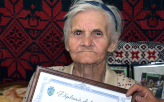 Ea este cea mai bătrână femeie din România. La 106 spune care este secretul longevitații