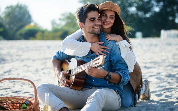 Horoscopul dragostei al lunii august: ultima lună din vară stă sub semnul provocărilor pe plan amoros