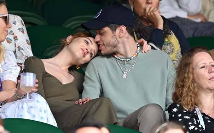 Flacăra iubirii lor a ars repede! Pete Davidson și Phoebe Dynevor s-au despărțit