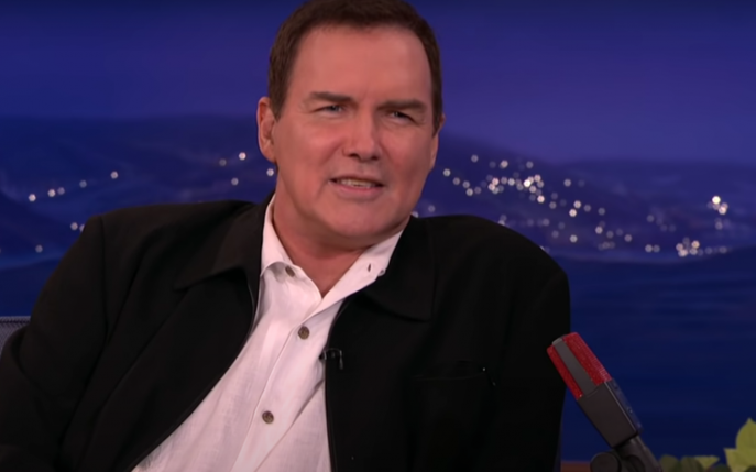 Doliu la Hollywood! Comediantul Norm Macdonald a murit la 61 de ani, după o luptă secretă de 9 ani împotriva cancerului