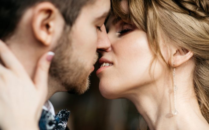 De ce sărutul este atât de important într-o căsnicie - specialistul răspunde!