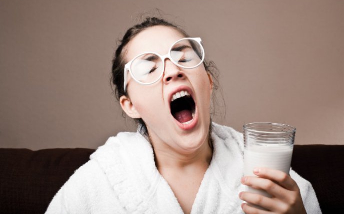 Specialiștii confirmă: laptele cald poate avea efect de somnifer