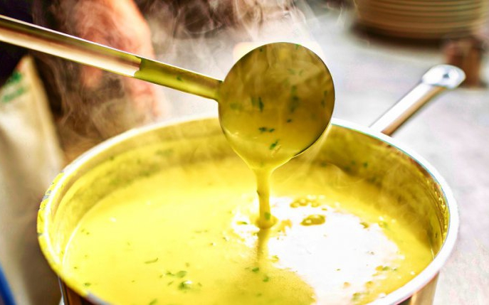 Ce să faci ca să îți iasă supele mai cremoase și mai gustoase: 8 trucuri pe care nu le știu decât cele mai mari gospodine