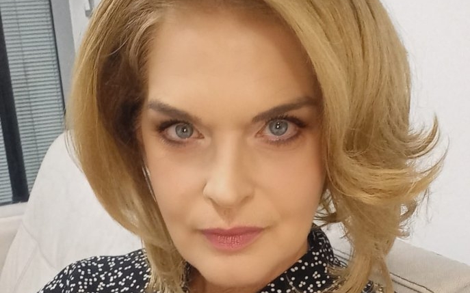 În ciuda vieții grele, Manuela Hărăbor arată impecabil la peste 50 de ani. Care îi este secretul frumuseții