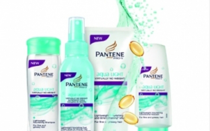 Noul Pantene Pro-V Aqua Light 100% par mai puternic