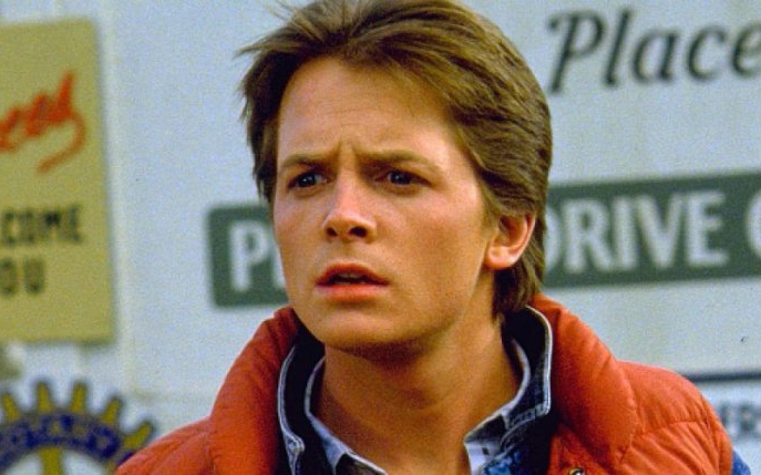 Michael J. Fox renunță la rolurile cu dialoguri prea lungi din cauza bolii. Pierderile de memorie îi afectează cariera