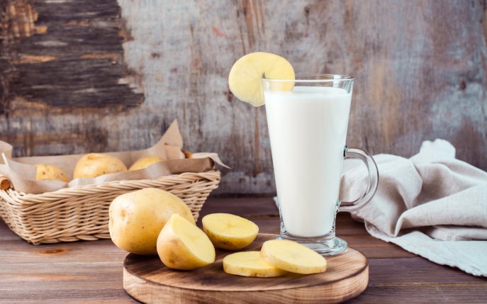 Lapte de cartofi: cum îl prepari și ce beneficii are?