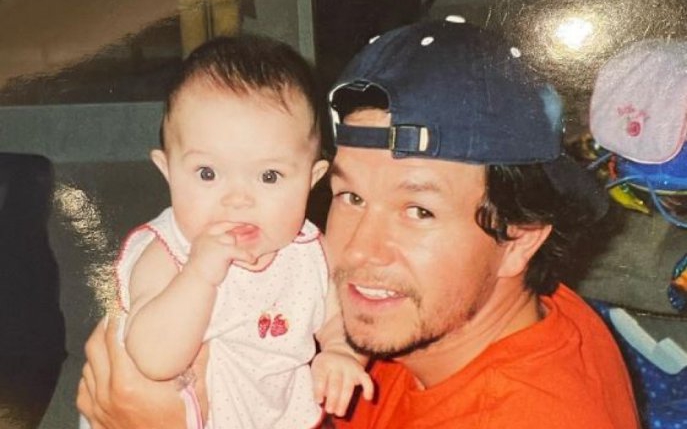 Mark Wahlberg a devenit tată pentru prima dată în aceeași zi în care a murit sora lui - El o numește "îngerul păzitor" al fiicei sale
