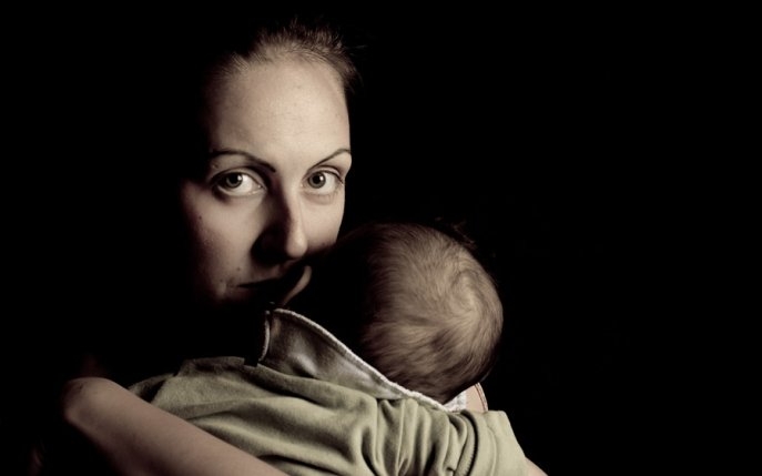 "De neconceput!": Mama, șocată să găsească un bebeluș ascuns în camera fiicei sale adolescente